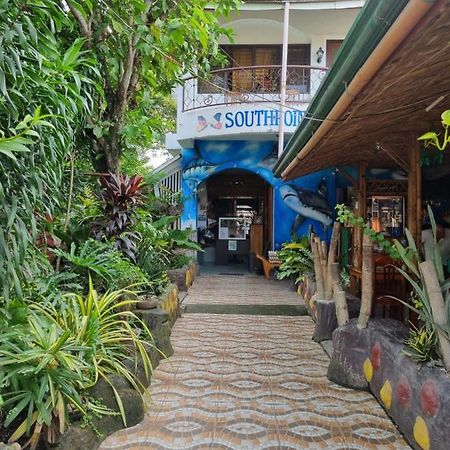 Southpoint Hostel Moalboal Exterior photo